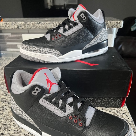 AIR JORDAN 3 RETRO OG - Picture 3 of 5